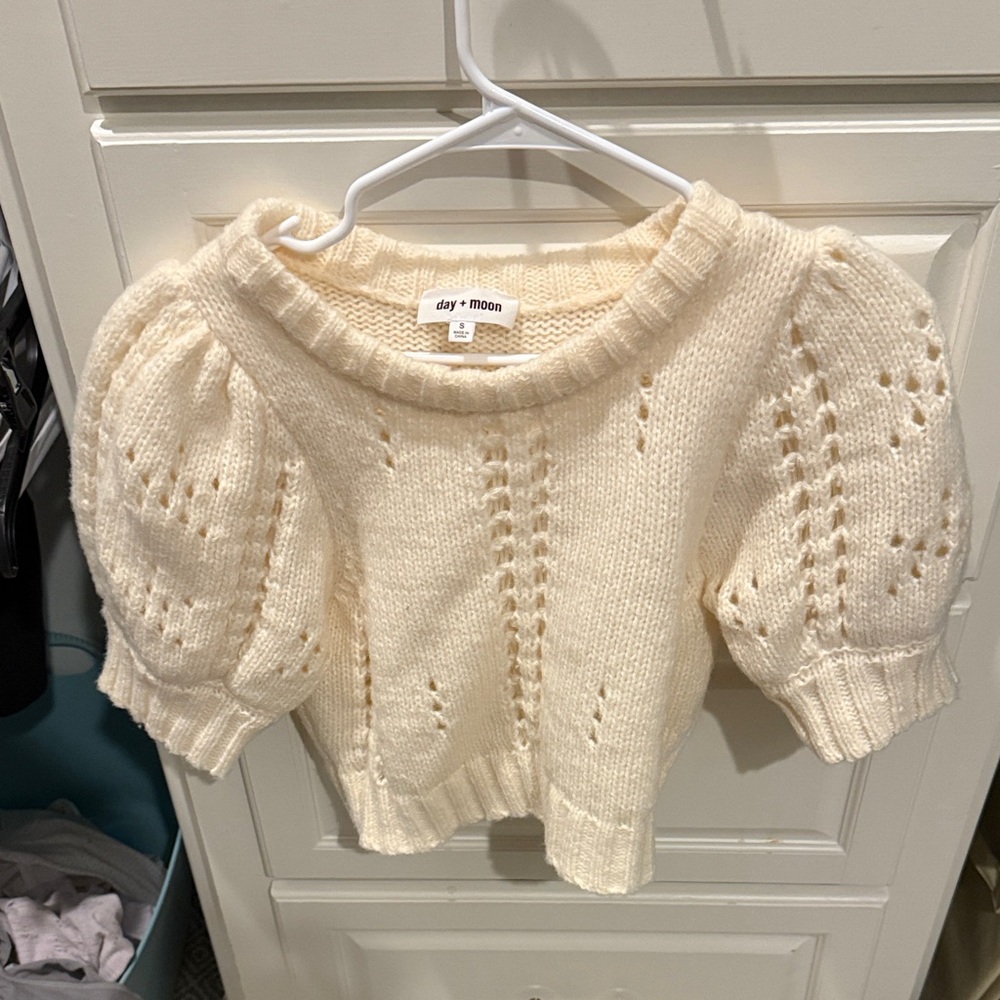 Day + Moon Women's Cream Knit Sweater